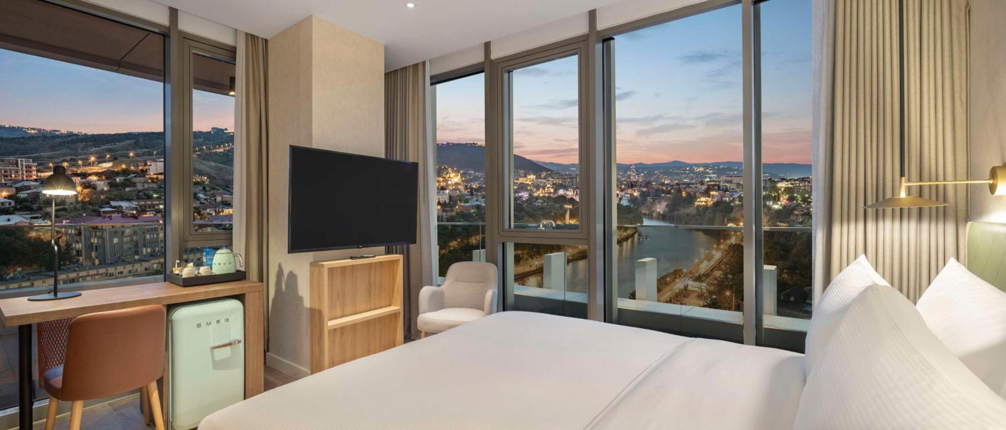 Hilton Garden Inn Tbilisi Riverview Buitenkant foto