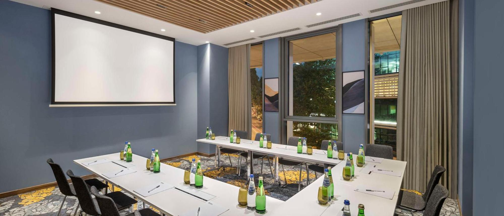 Hilton Garden Inn Tbilisi Riverview Buitenkant foto