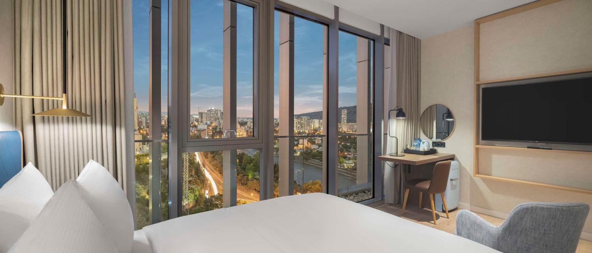 Hilton Garden Inn Tbilisi Riverview Buitenkant foto