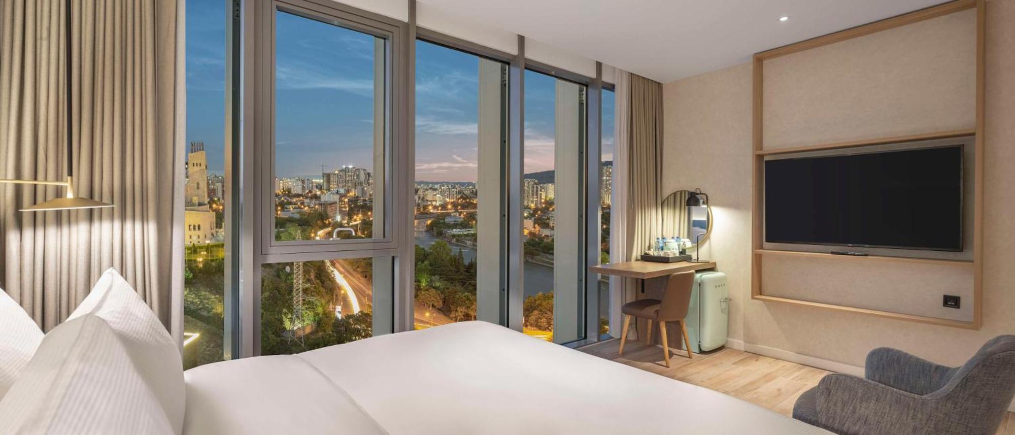 Hilton Garden Inn Tbilisi Riverview Buitenkant foto