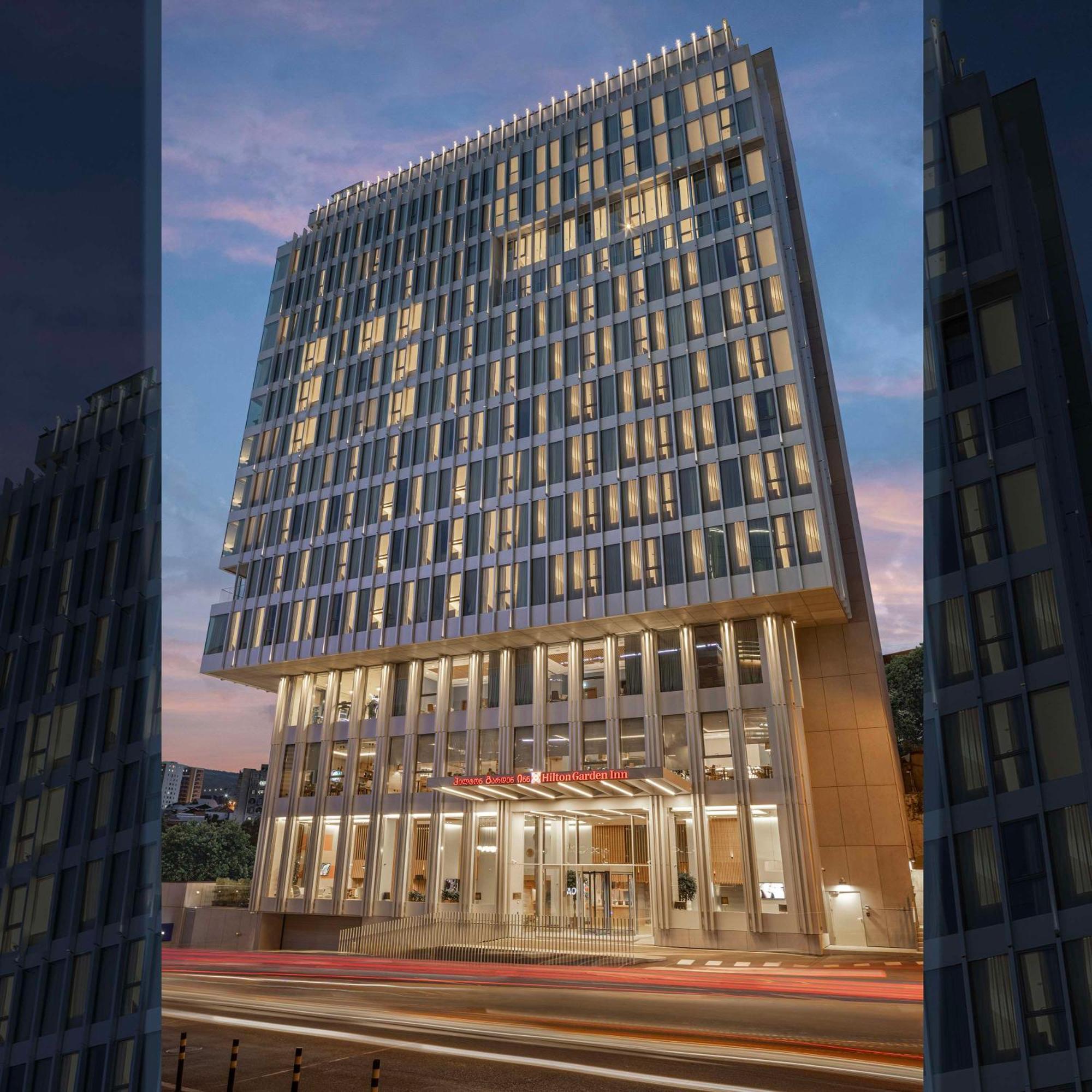 Hilton Garden Inn Tbilisi Riverview Buitenkant foto