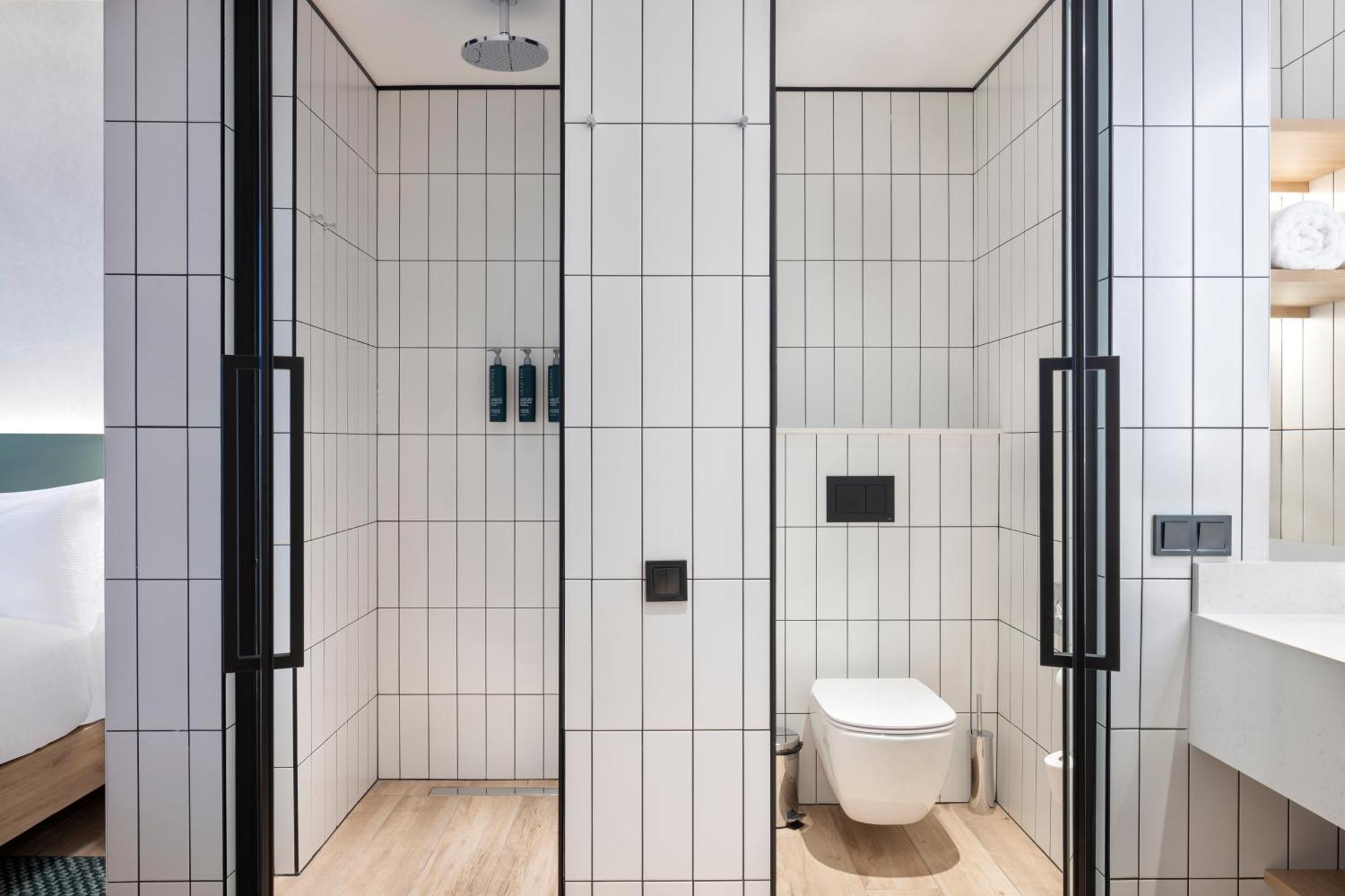 Hilton Garden Inn Tbilisi Riverview Buitenkant foto